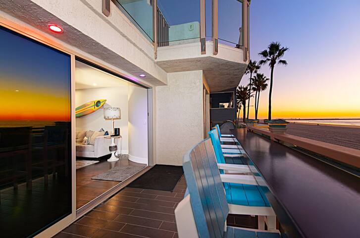 Oceanfront Escape- 2 Level Condo w/Panoramic View! gallery image 4