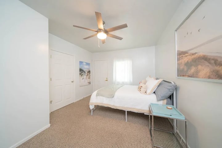 Საძინებელი 2 - საწოლი დიდი ხნით - მთავარი სართული