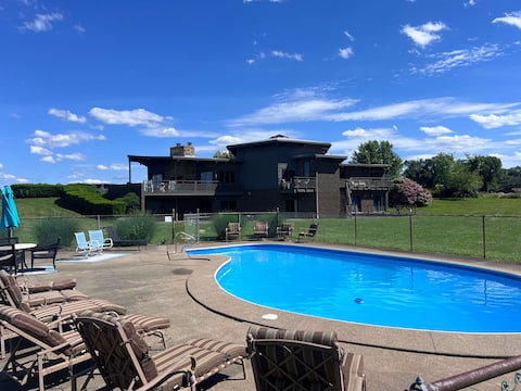 Lookout Lodge a house with a 360 view