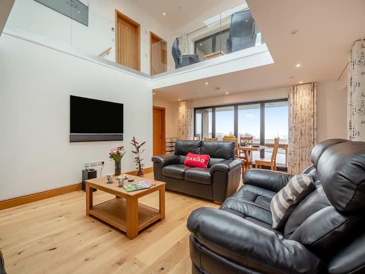 Bodwennol With Garage And Free Car Park Permit - Aberdovey