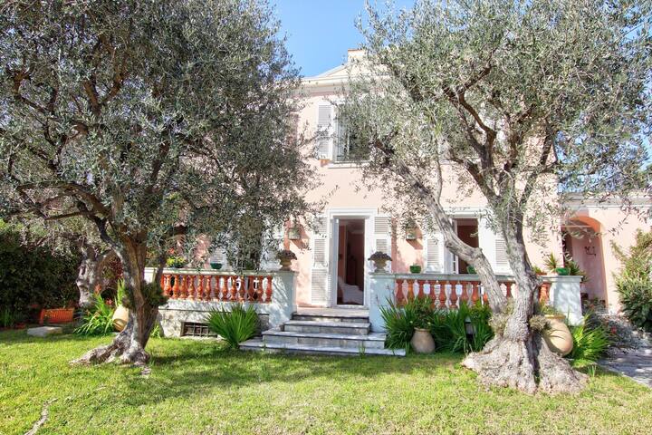 Fox Keys managed Airbnb listing 1