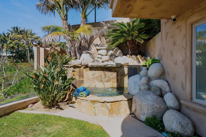 Ocean & Spa – Crystal Shores Villa gallery image 2