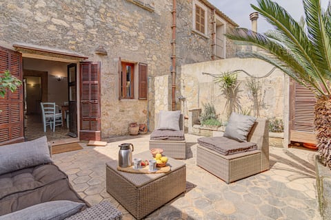 Petra holiday home by Rentallorca