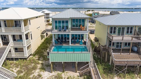 The Salt Life: Beachfront w/ Private Pool on Deck!