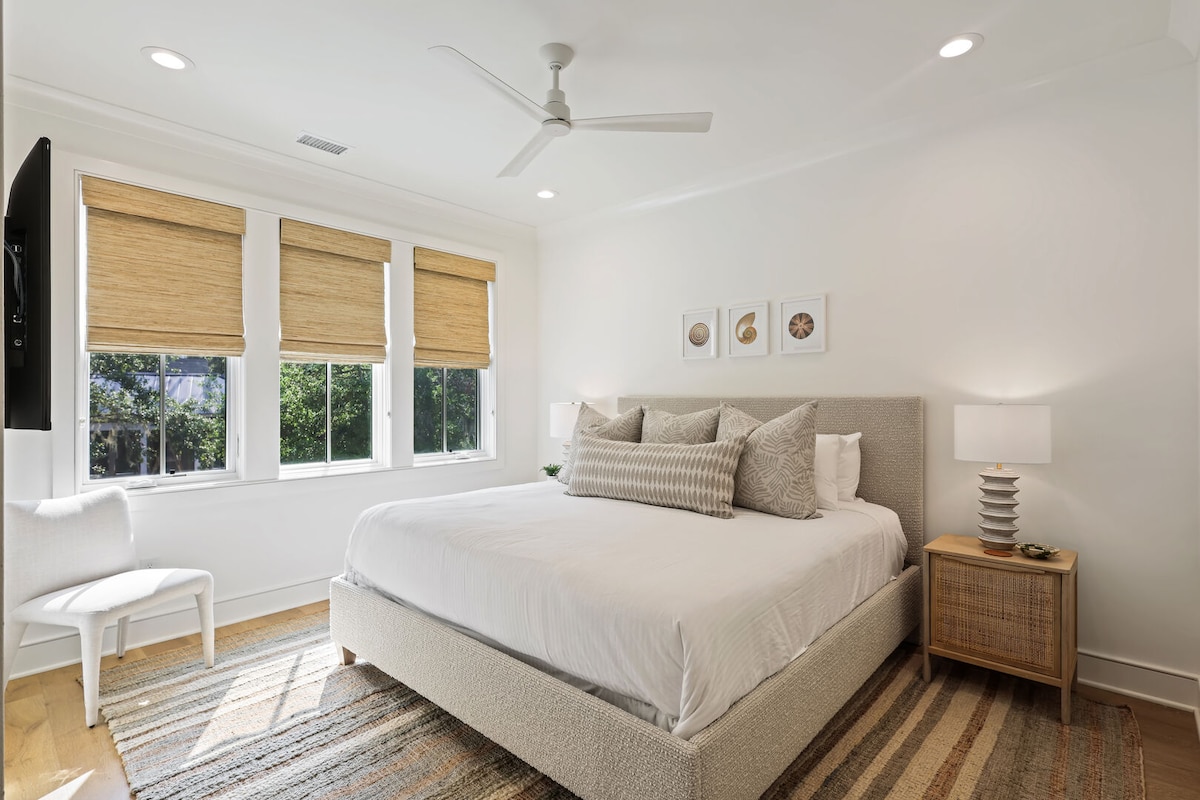 Habitación 4: cama tamaño king, baño privado, segundo piso.