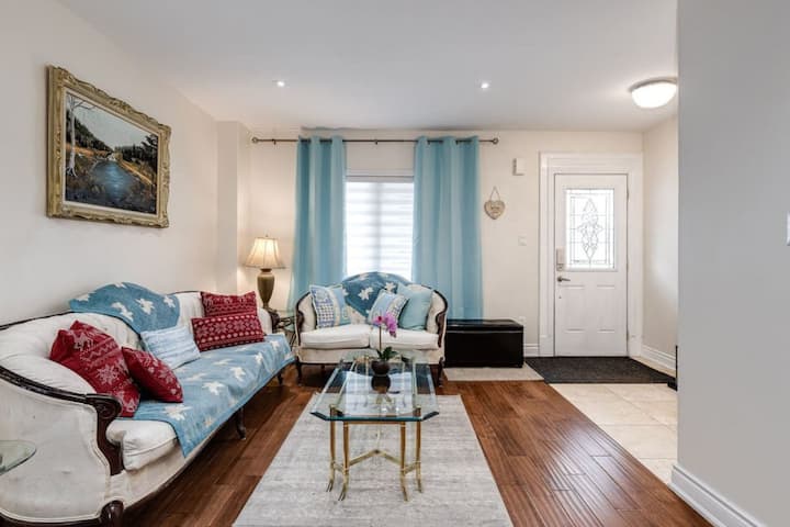 1 espace de vie avec canapés confortables