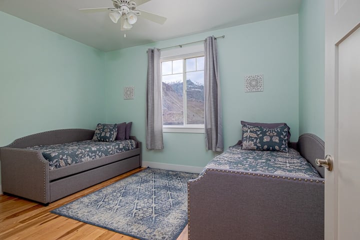 Vitanda pacha vilivyo na trundles pacha