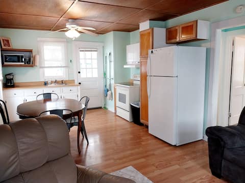 Cottage 100 Yards from Water