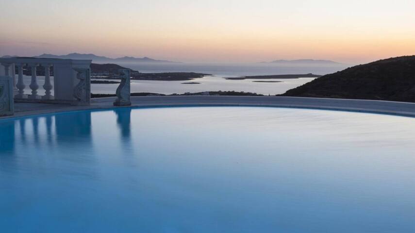 Luxury Villa Aethra -Island Living Paros- gallery image 2