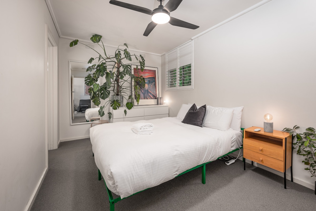 60 OShannassy st Nth Melb-9