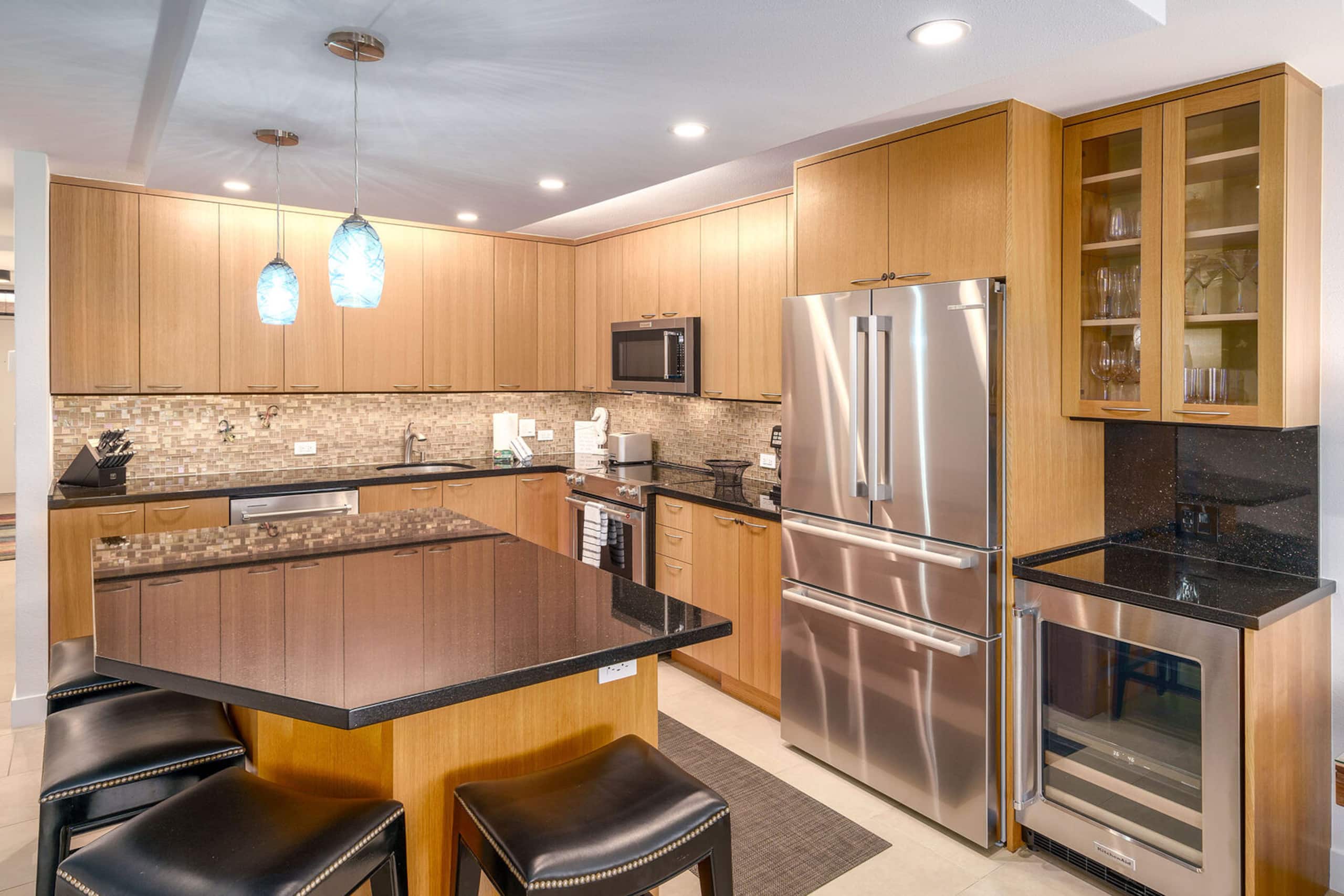 Condo in Kihei · ★5.0 · 1 bedroom · 2 beds · 2 private baths - Image 9