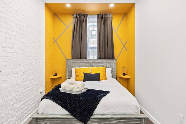 Save on 2Day+ Stays|6Br Triplex gallery image 5