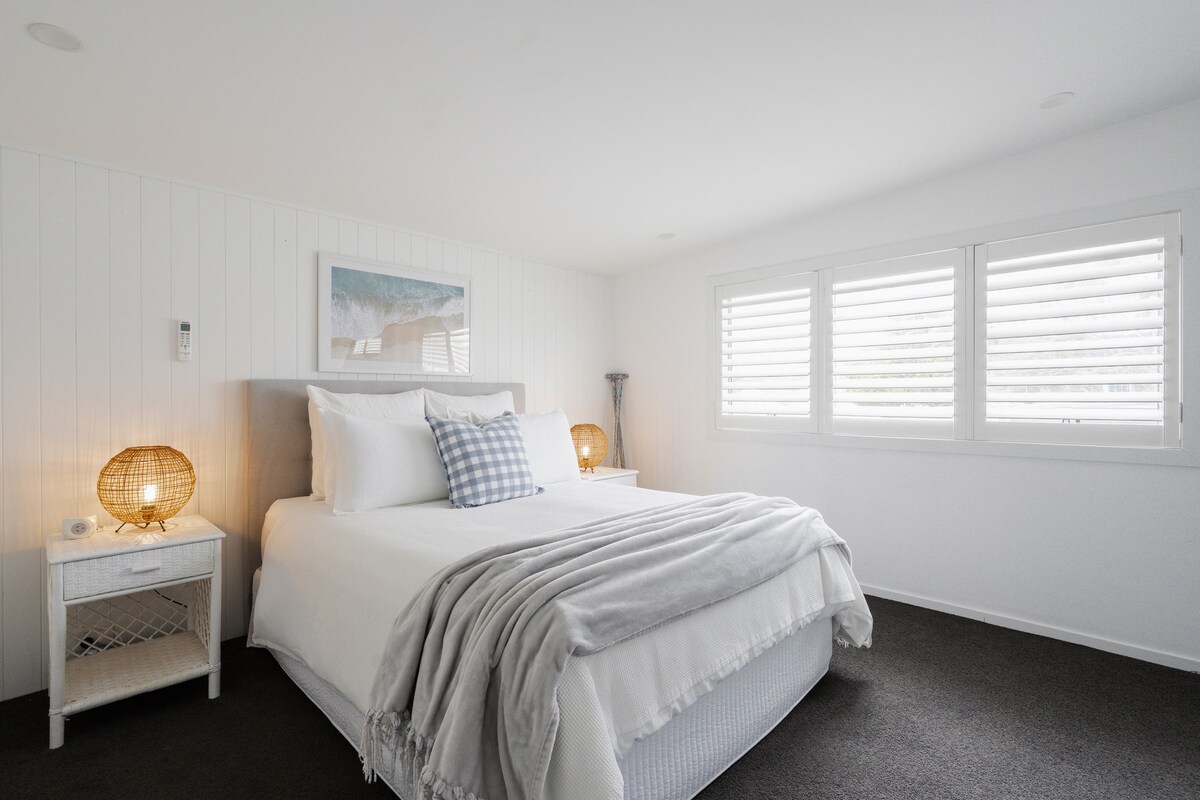 غرفة نوم الملكة في الطابق العلوي 2