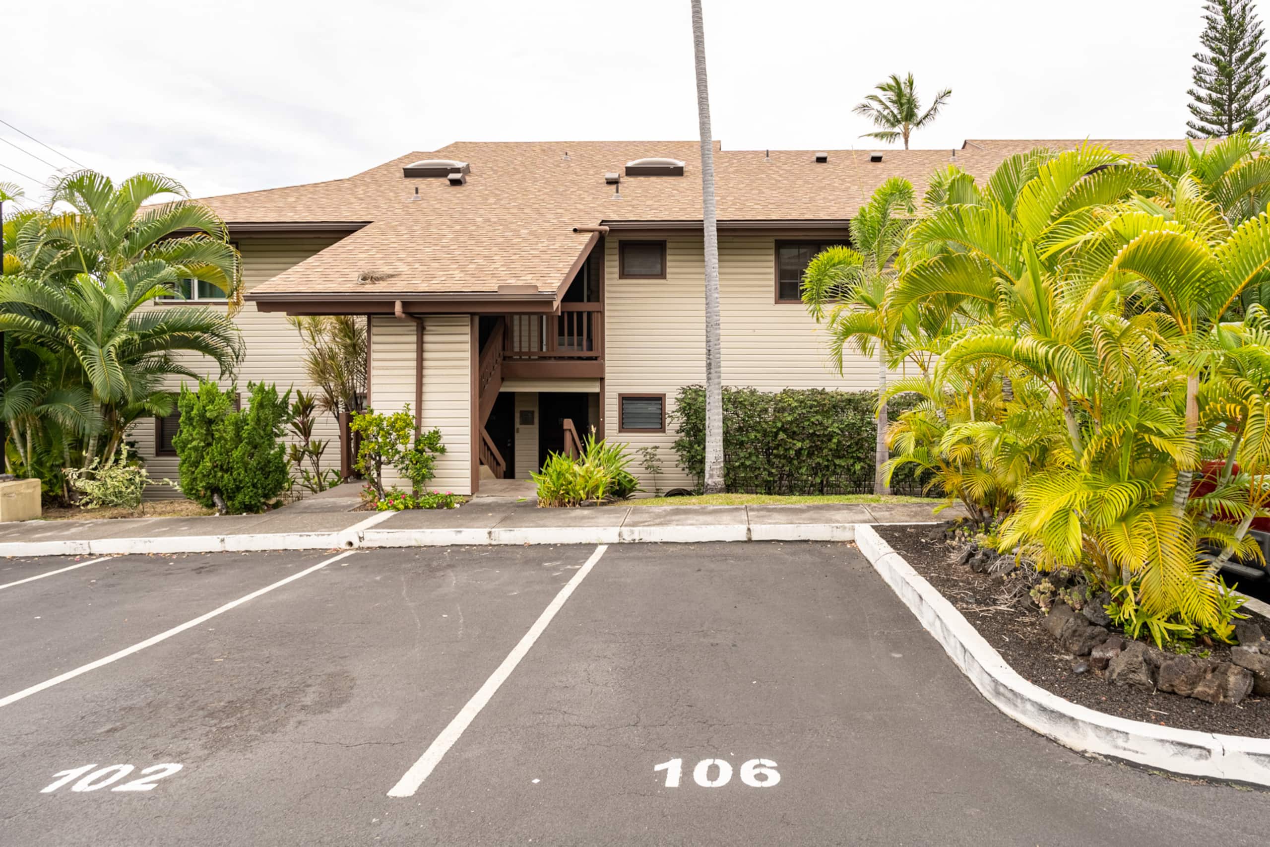 Condo in Kailua-Kona · ★4.73 · 3 bedrooms · 4 beds · 2 baths - Image 42