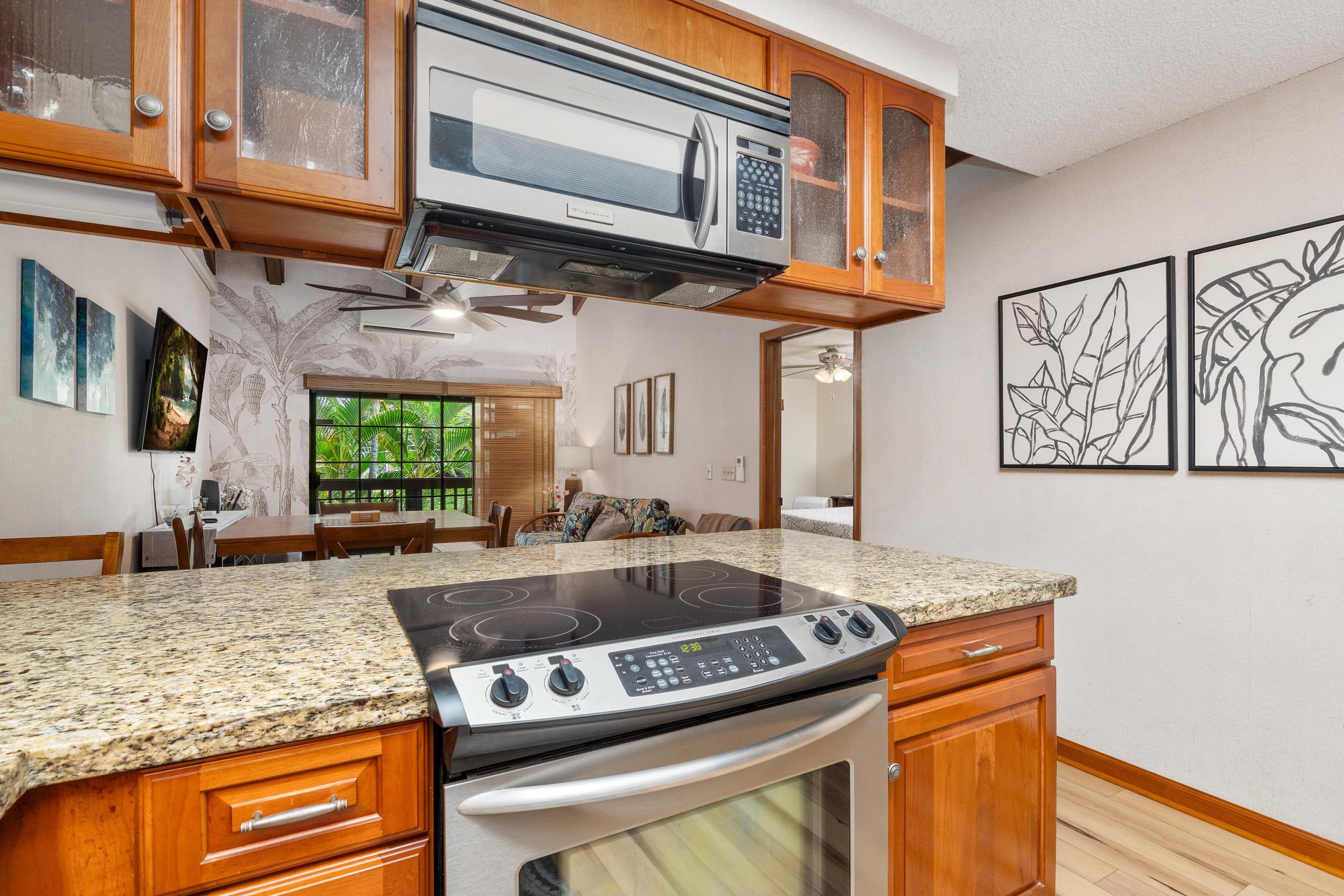 Condo in Kailua-Kona · ★4.73 · 3 bedrooms · 4 beds · 2 baths - Image 12