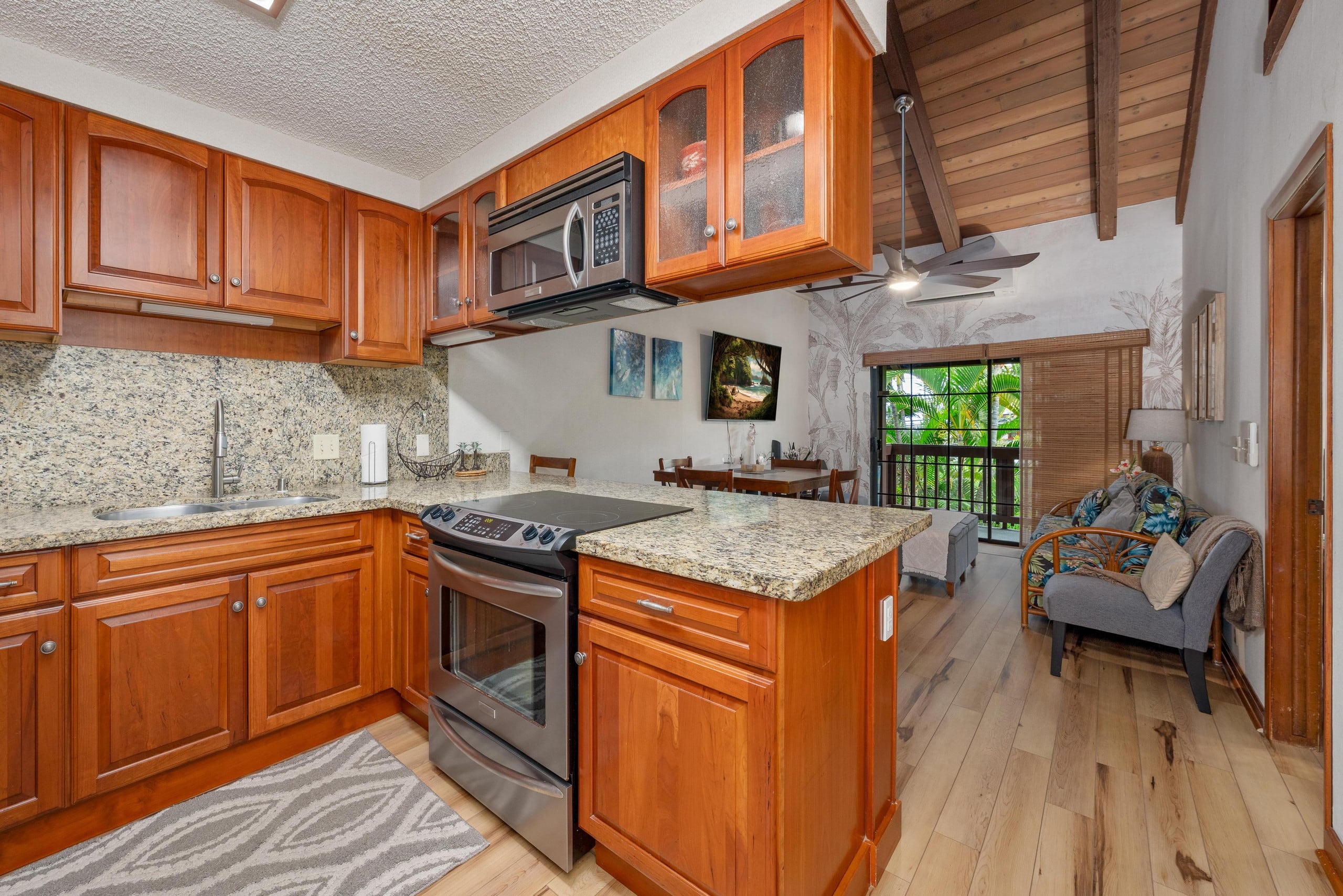 Condo in Kailua-Kona · ★4.73 · 3 bedrooms · 4 beds · 2 baths - Image 10
