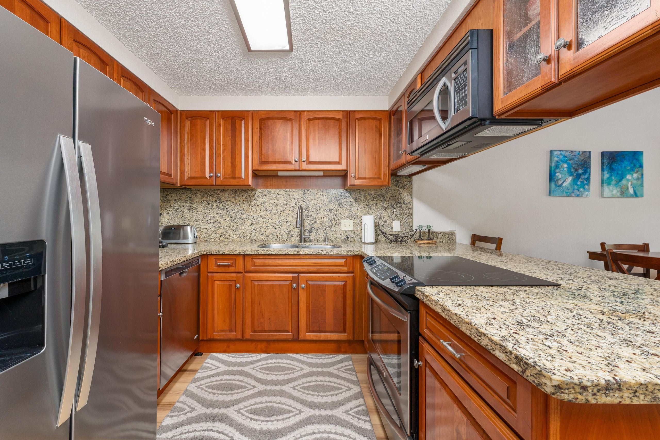 Condo in Kailua-Kona · ★4.73 · 3 bedrooms · 4 beds · 2 baths - Image 9