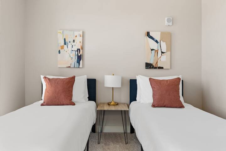 Kasa | 3BD, Walkable to Coors Field | Denver gallery image 3