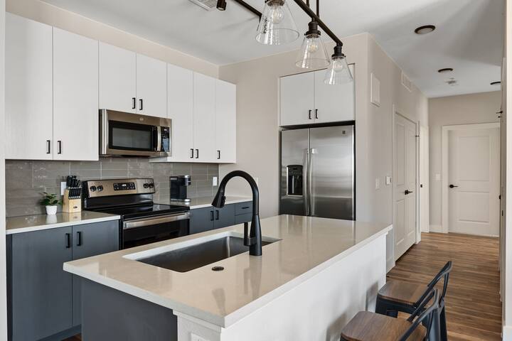 Kasa | 3BD, Walkable to Coors Field | Denver gallery image 2