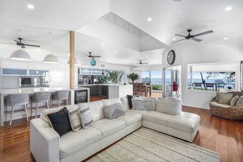 Belle Escapes - SeaChange @ Clifton Beach