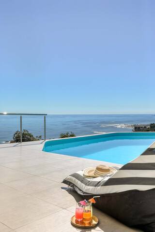 Callisto Camps Bay – Villa with Pool & Ocean Views gallery image 4