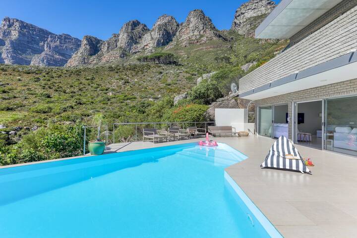 Callisto Camps Bay – Villa with Pool & Ocean Views gallery image 2