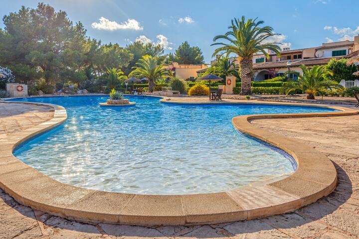 Can Om gallery image 2