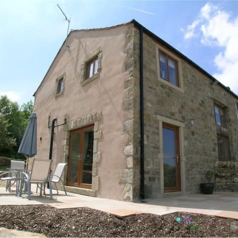 Top Airbnb: Daisy Cottage in Haworth And Stanbury