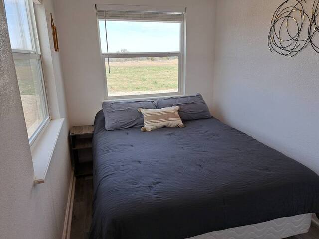 The Container Retreat @ 290 Wine Trail managed Airbnb listing 2