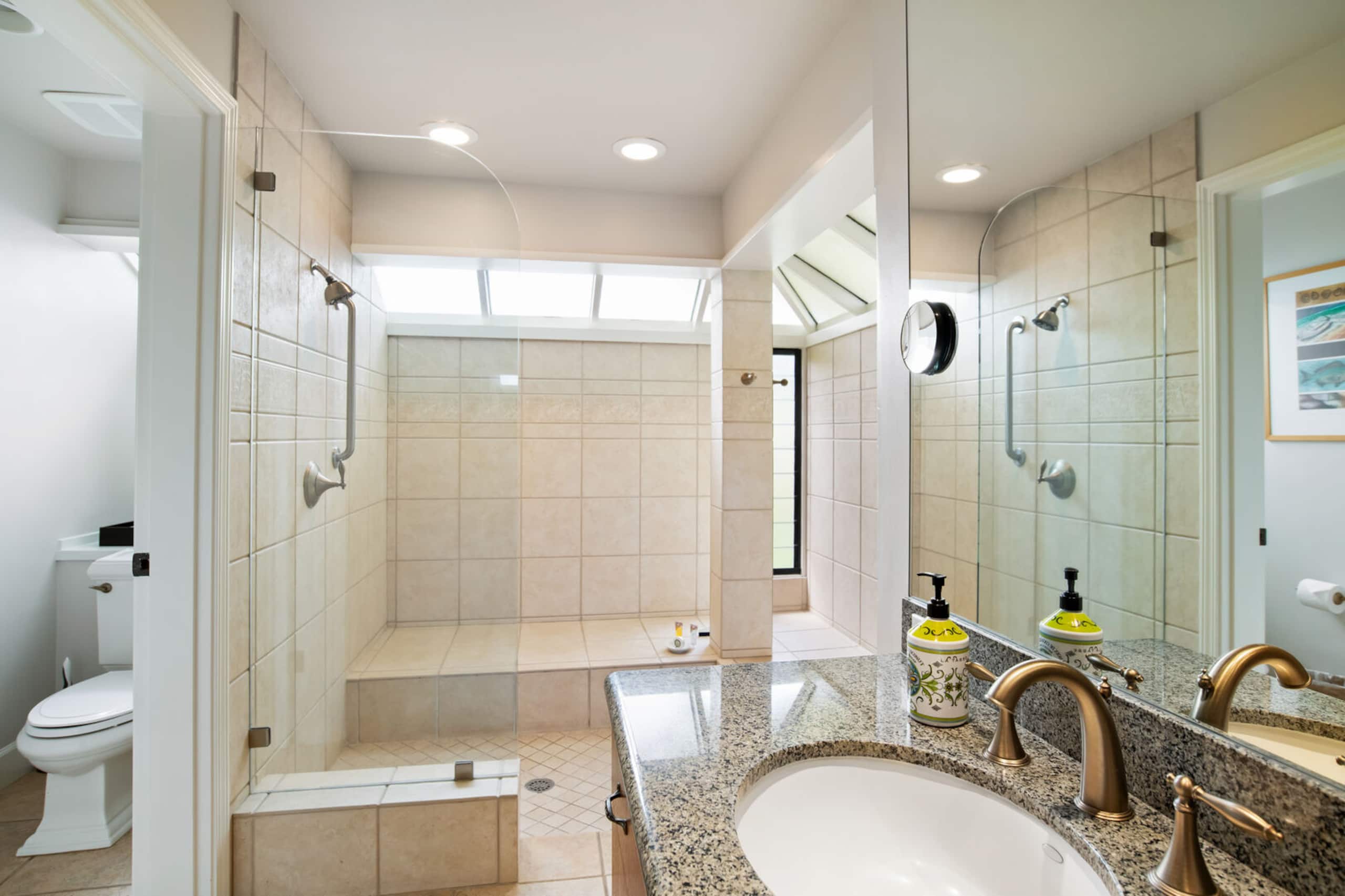 Home in Lahaina · ★5.0 · 2 bedrooms · 2 beds · 2.5 baths - Image 21