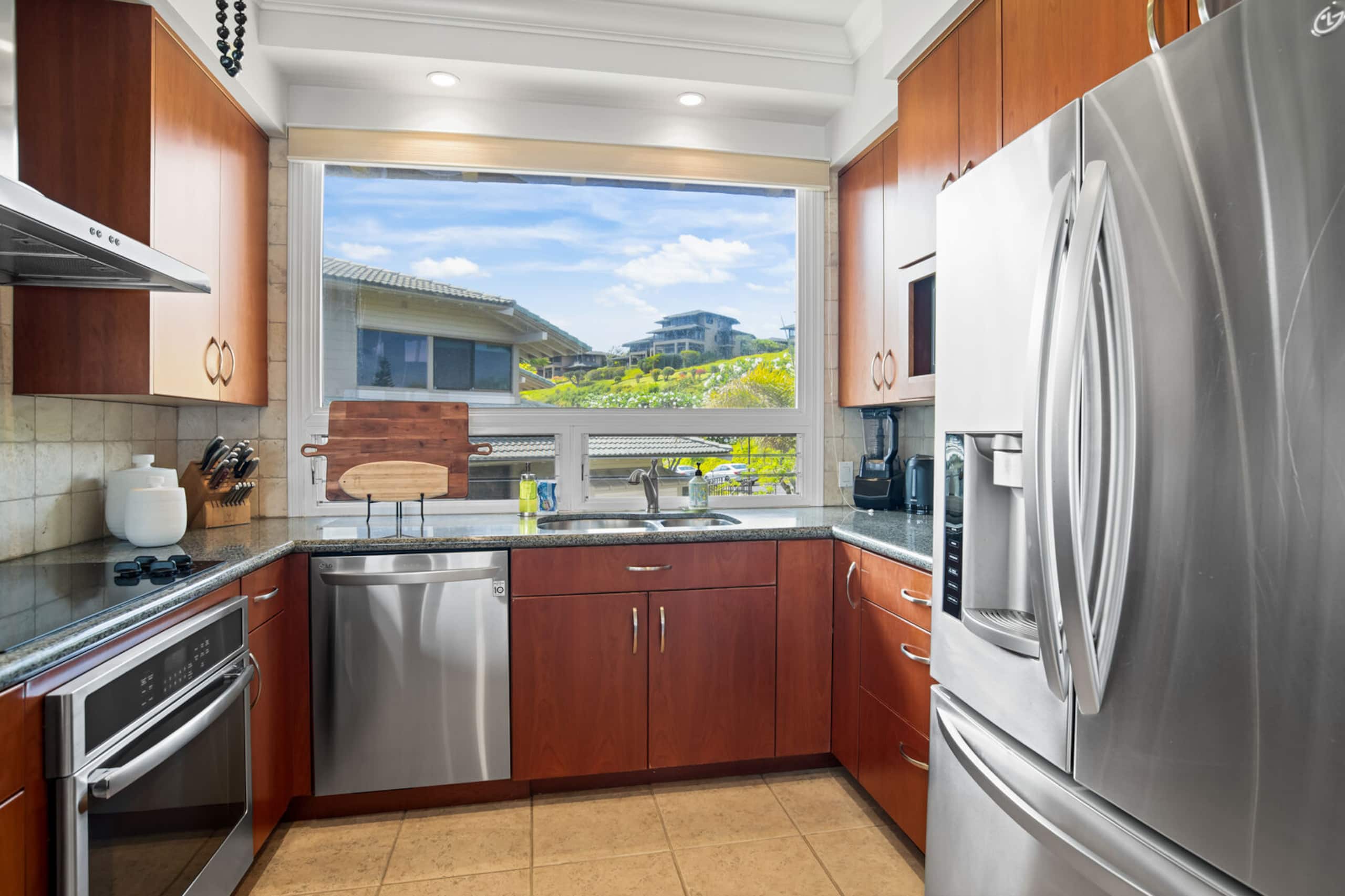 Home in Lahaina · ★5.0 · 2 bedrooms · 2 beds · 2.5 baths - Image 17