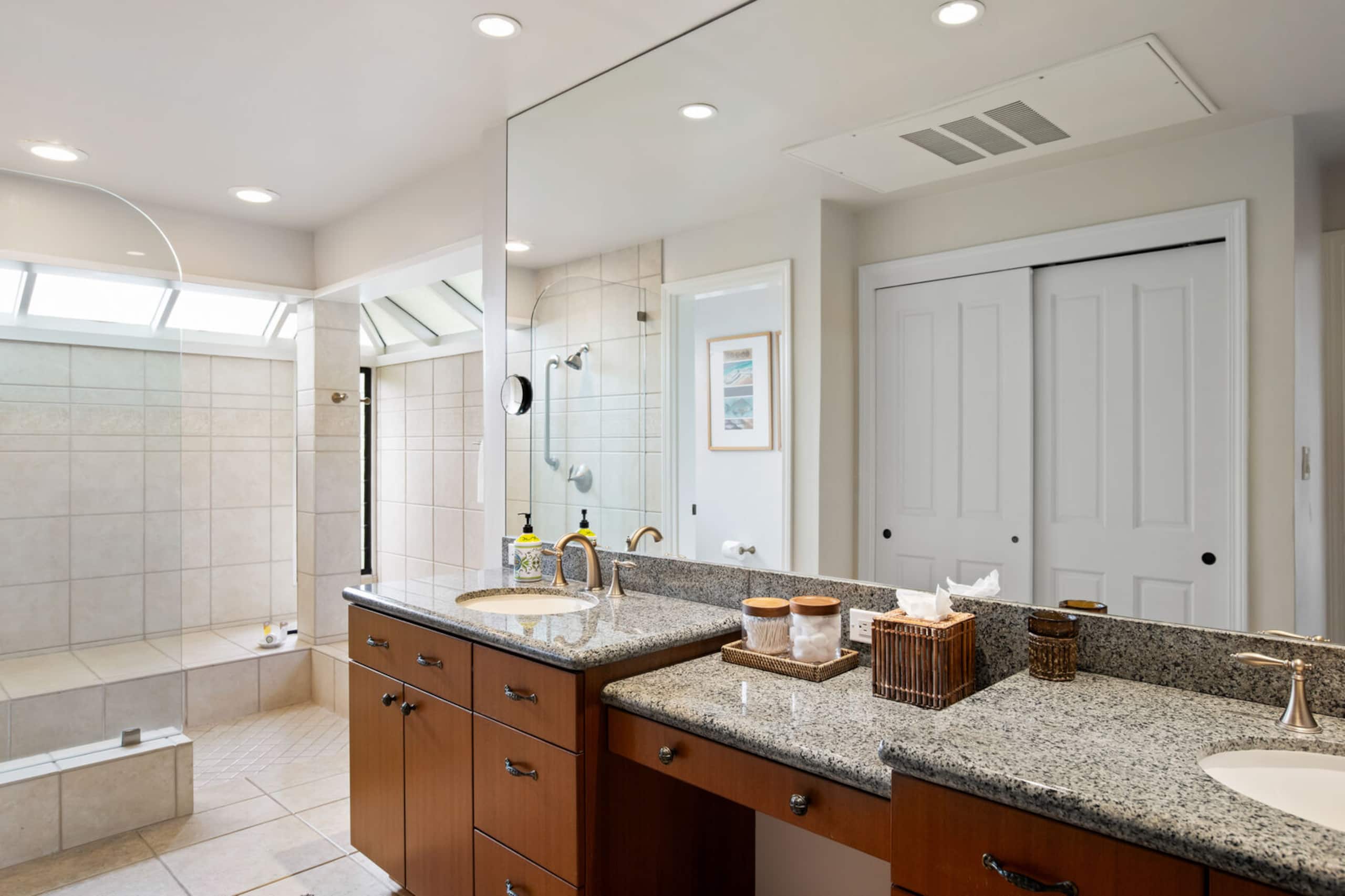 Home in Lahaina · ★5.0 · 2 bedrooms · 2 beds · 2.5 baths - Image 20