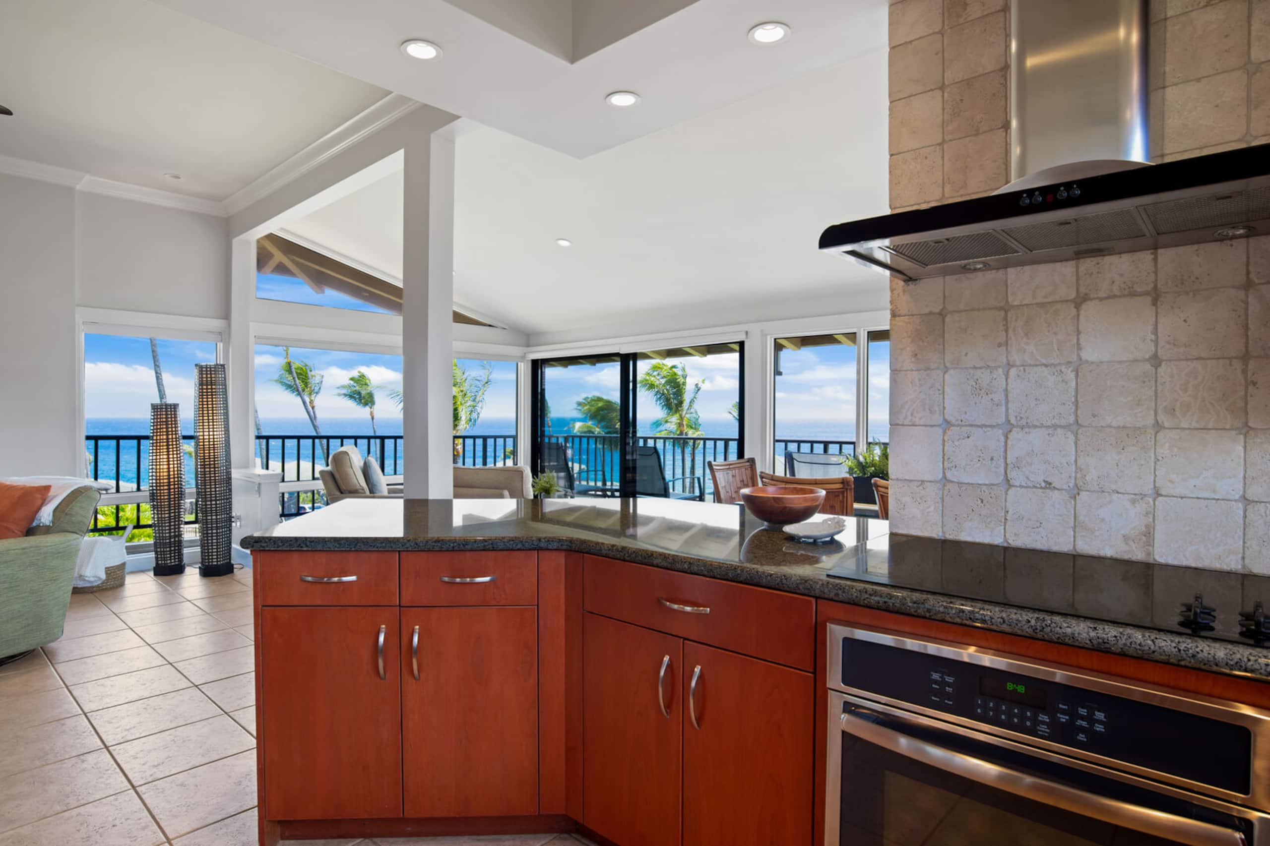Home in Lahaina · ★5.0 · 2 bedrooms · 2 beds · 2.5 baths - Image 15