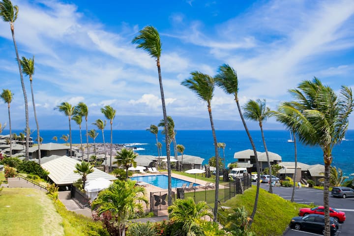 Incredible Oceanviews, Spacious Kapalua Bay Villa!
