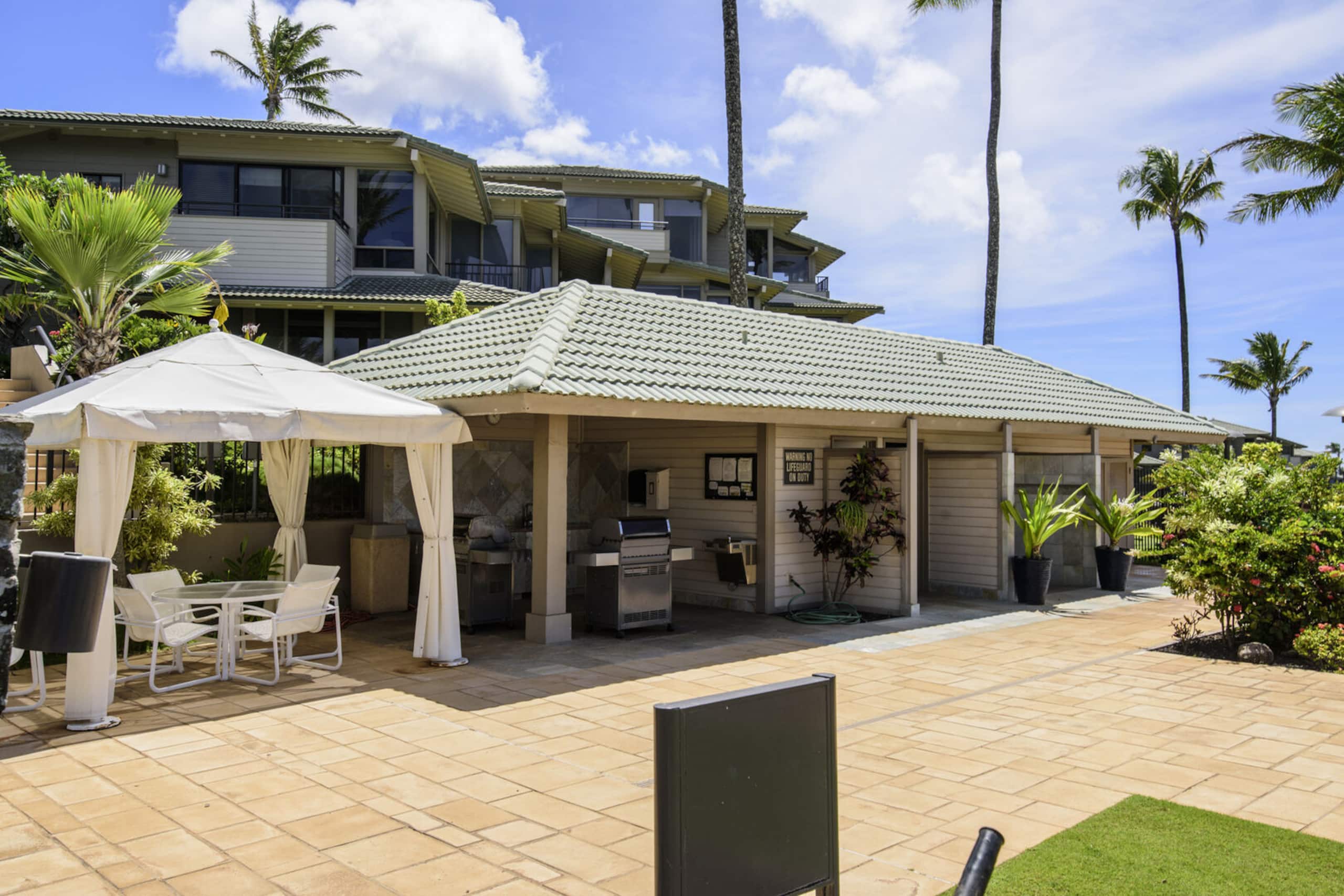 Home in Lahaina · ★5.0 · 2 bedrooms · 2 beds · 2.5 baths - Image 40