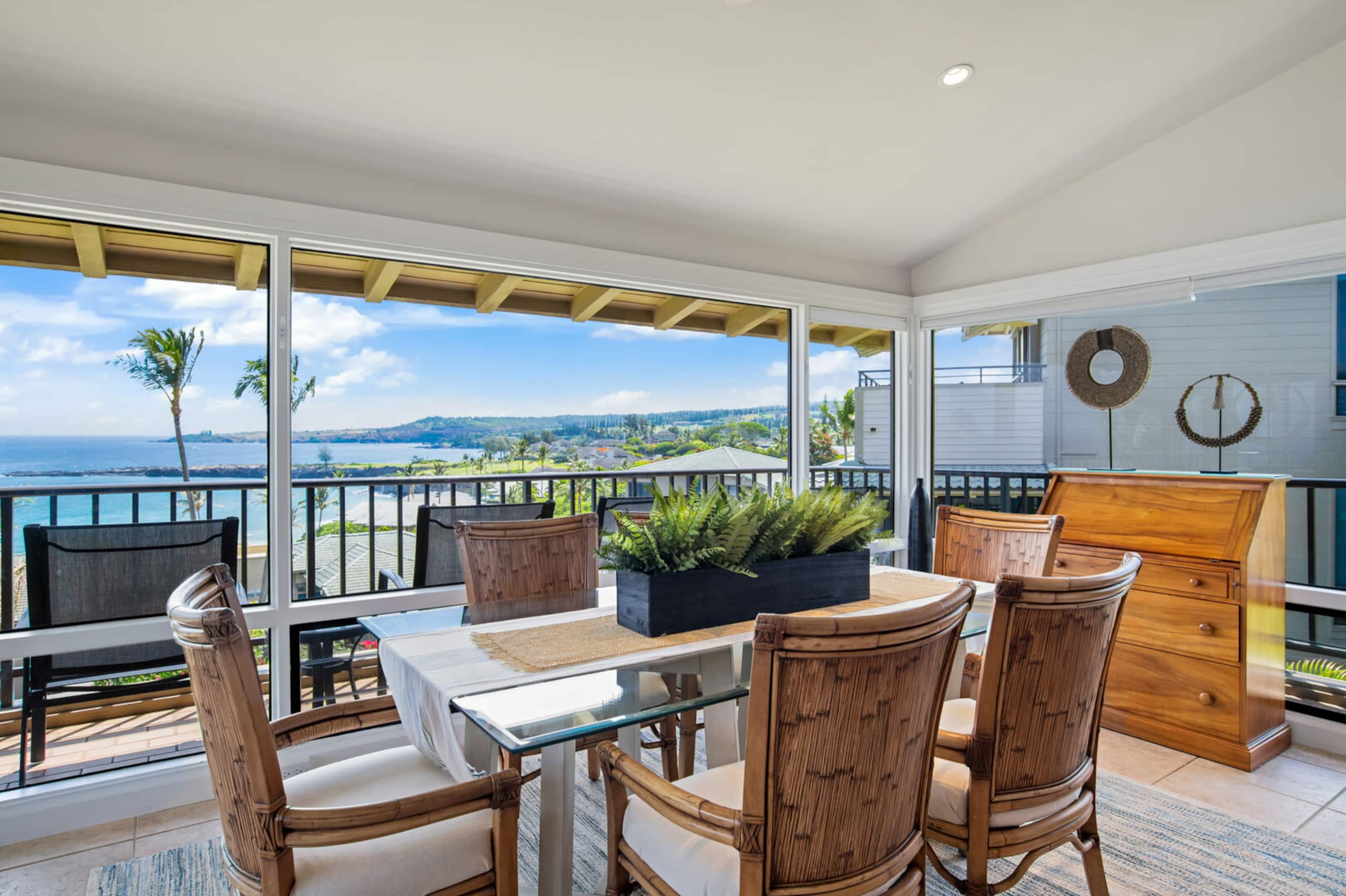Home in Lahaina · ★5.0 · 2 bedrooms · 2 beds · 2.5 baths - Image 5