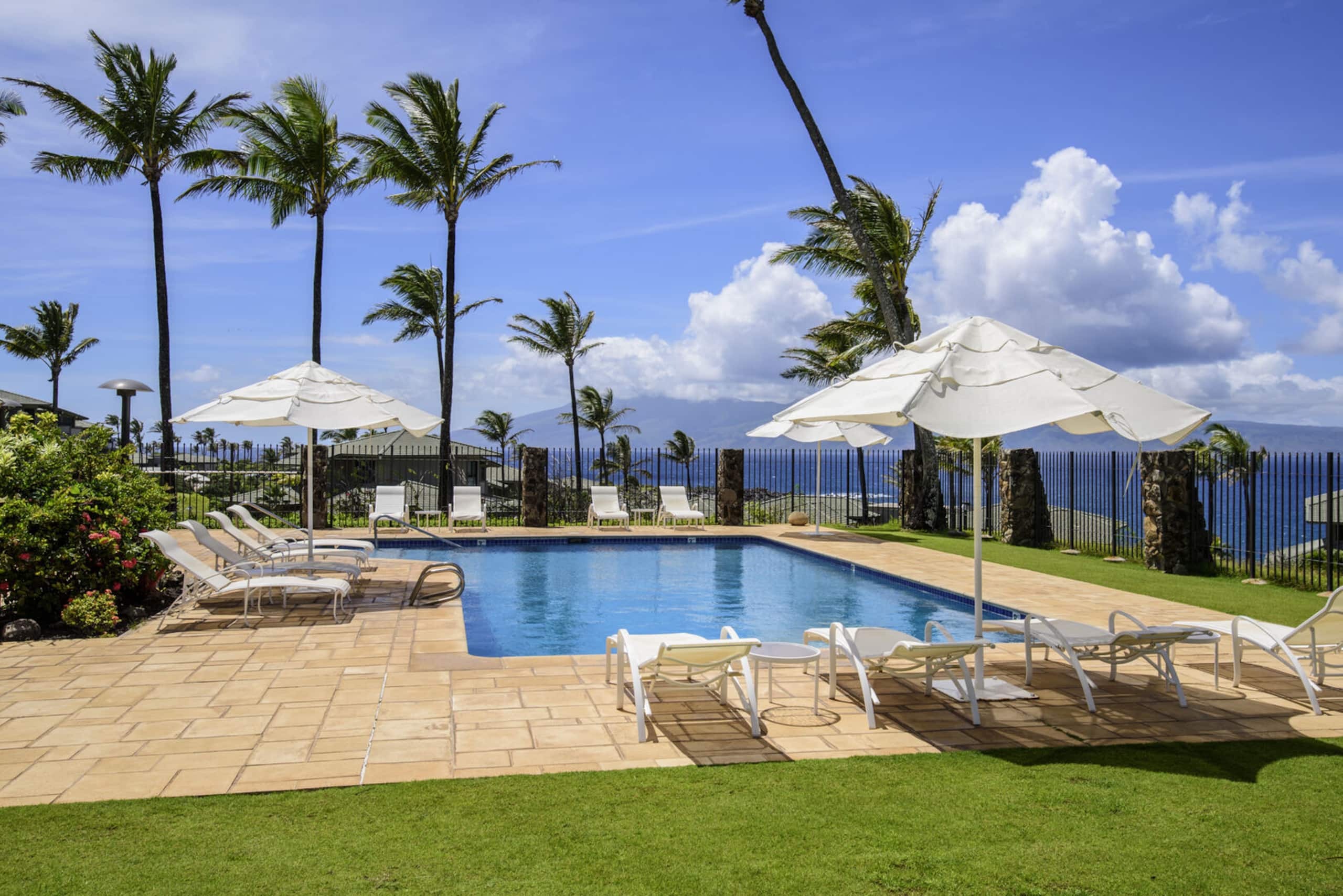 Home in Lahaina · ★5.0 · 2 bedrooms · 2 beds · 2.5 baths - Image 39