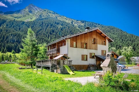 Large chalet, moutain view, outdoor activities