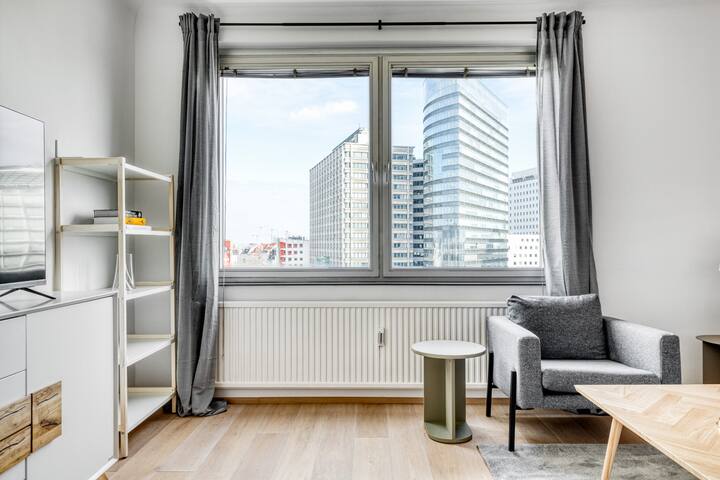 Blueground | Innere Stadt, roof & elev nr U1/U4 gallery image 3