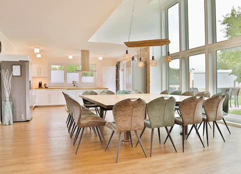 Hot Tub + Sauna | 9 BR | Holiday Villa Müritz