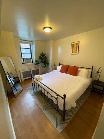 Wonderful Fenway 3br/2ba | Steps from Fenway Park! gallery image 3