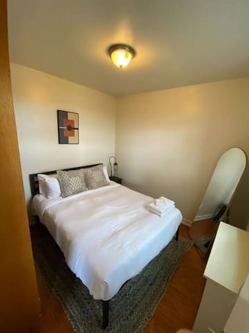 Wonderful Fenway 3br/2ba | Steps from Fenway Park! gallery image 2