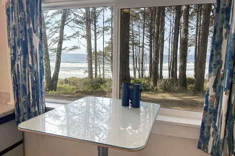 Ocean Front, The Cottage at Oregon House