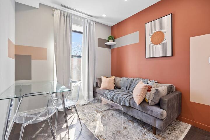 Save on 2Day+ Stays|Duplex gallery image 2