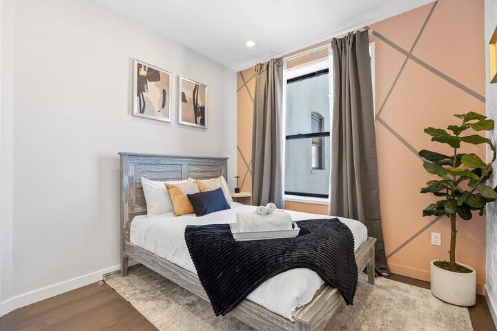 Save on 2Day+ Stays|Duplex gallery image 3