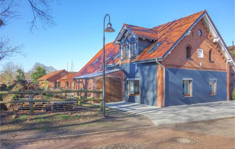 2 bedroom awesome apartment in Loxstedt
