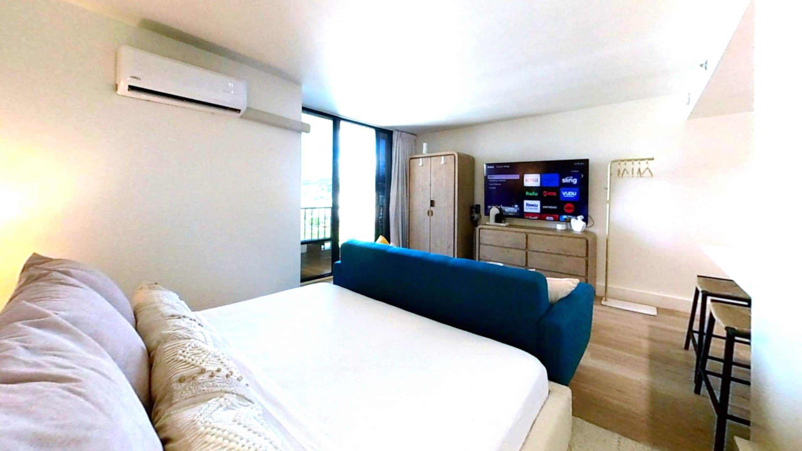 Hotel in Honolulu · ★4.93 · 1 bedroom · 2 beds · 1 private bath - Image 25