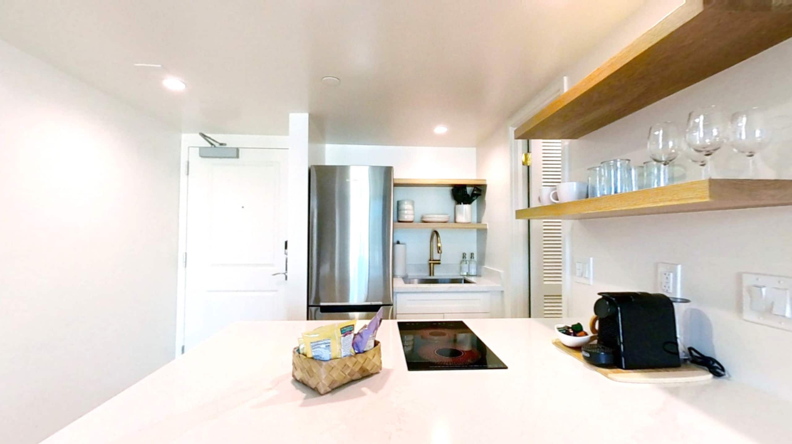 Hotel in Honolulu · ★4.93 · 1 bedroom · 2 beds · 1 private bath - Image 18