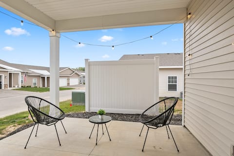 Modern New Build 2BR + 2BA Condo w/ Garage + Patio