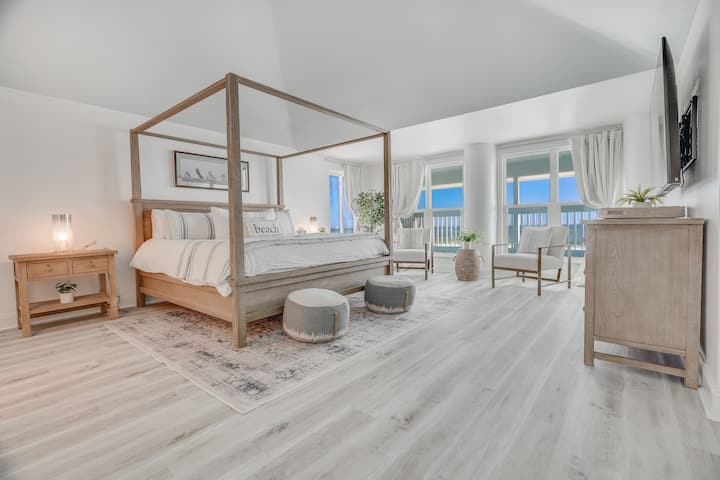 Oceanfront Primary Suite na King Bed